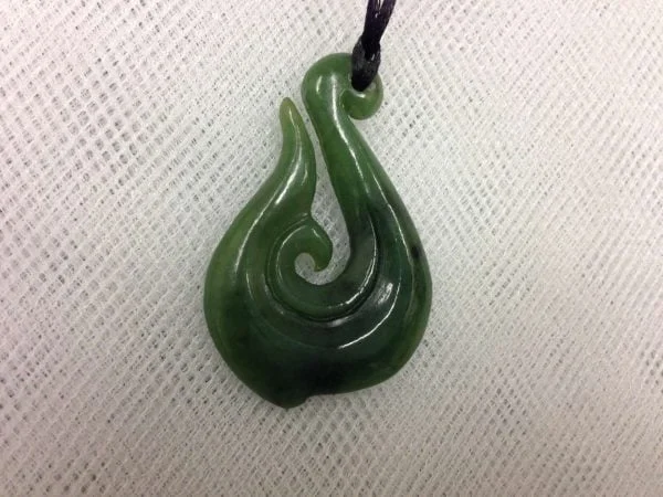 100% New Zealand Green Stone Necklace, Hand Carved Maori Jade Necklace Men  and Women With Brown Adjustable Cord, Toki Design Nephrite Jade Jewelry  Pendant 45-65mm, aka New Zealand Jade Pounamu Jewelry :